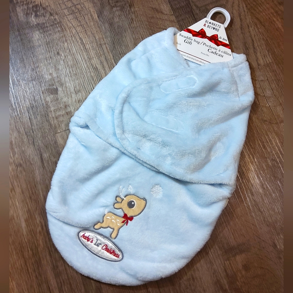 Blankets & Beyond Fleece Baby Swaddle Bag NWT - 0-3M